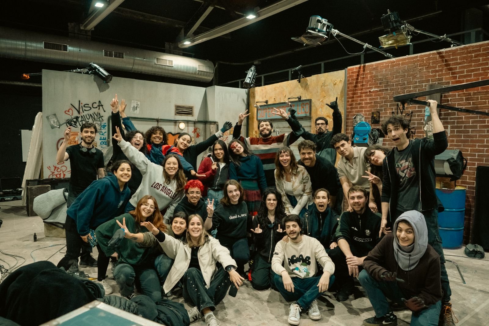 Rodaje en celuloide de 35mm del cortometraje Between Us dirigido por Leo Rojas (Foto 07)